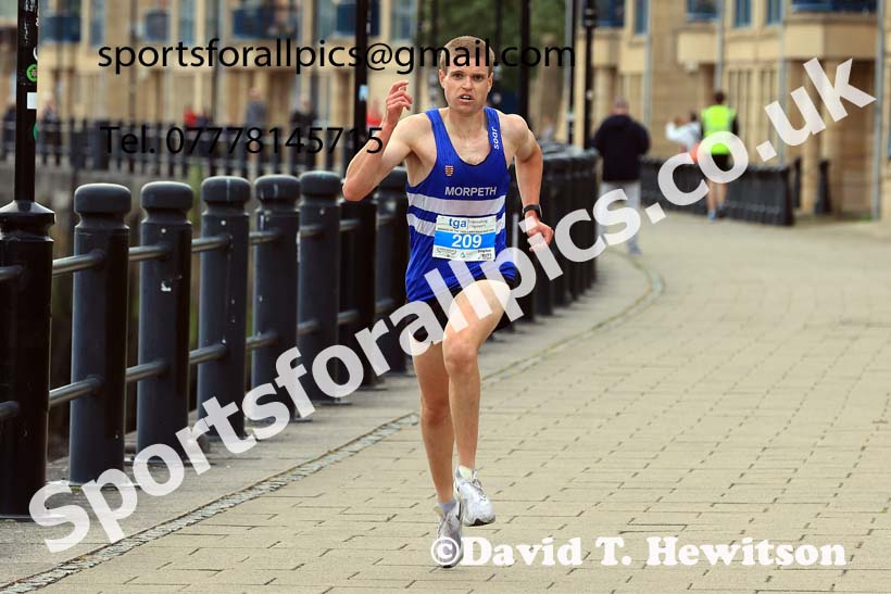 Bridges of the Tyne 5 Mile Road Race, Newcastle Quayside.  Photo: David T. Hewitson/Sports for All Pics